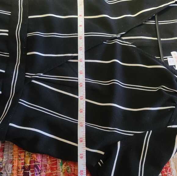 Black striped romper  Xl - Picture 11 of 12